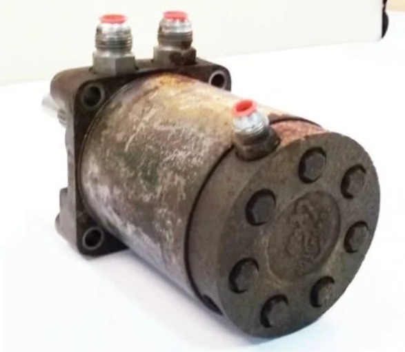 Remove Head Hydraulic Motor White_3