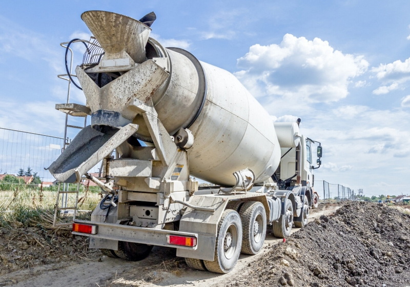 How A Concrete Mixer Truck Works_1