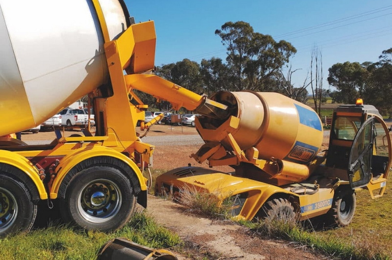 How Many Yards of Concrete Does A Mixer Truck Hold_2