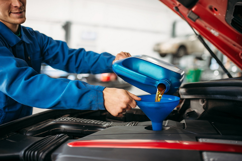 Is Hydraulic Oil Same As Motor Oil?