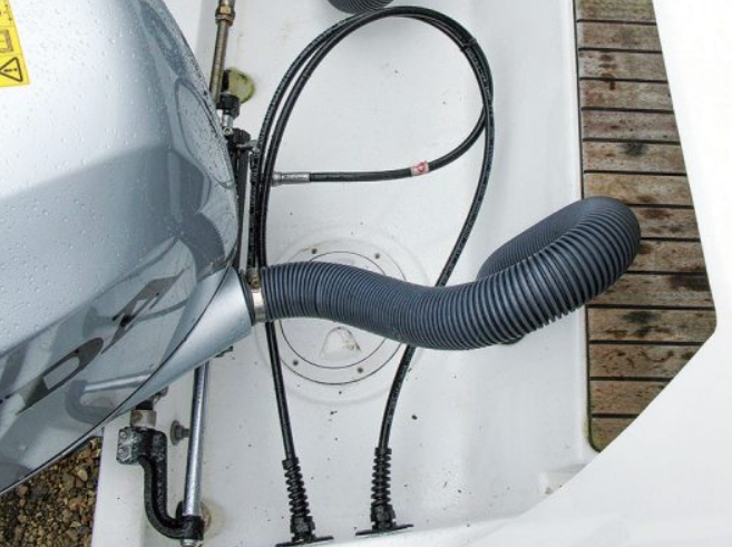 Refill Hydraulic Fluid on Outboard Boat Motor_1