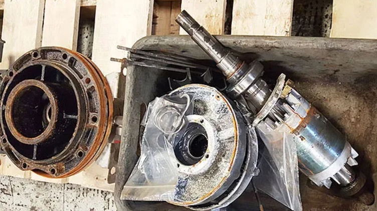 How Does A Hydraulic Track Motor Work?