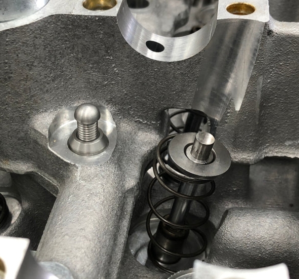 Shim Hydraulic Lifter in A Coyote Motor_2